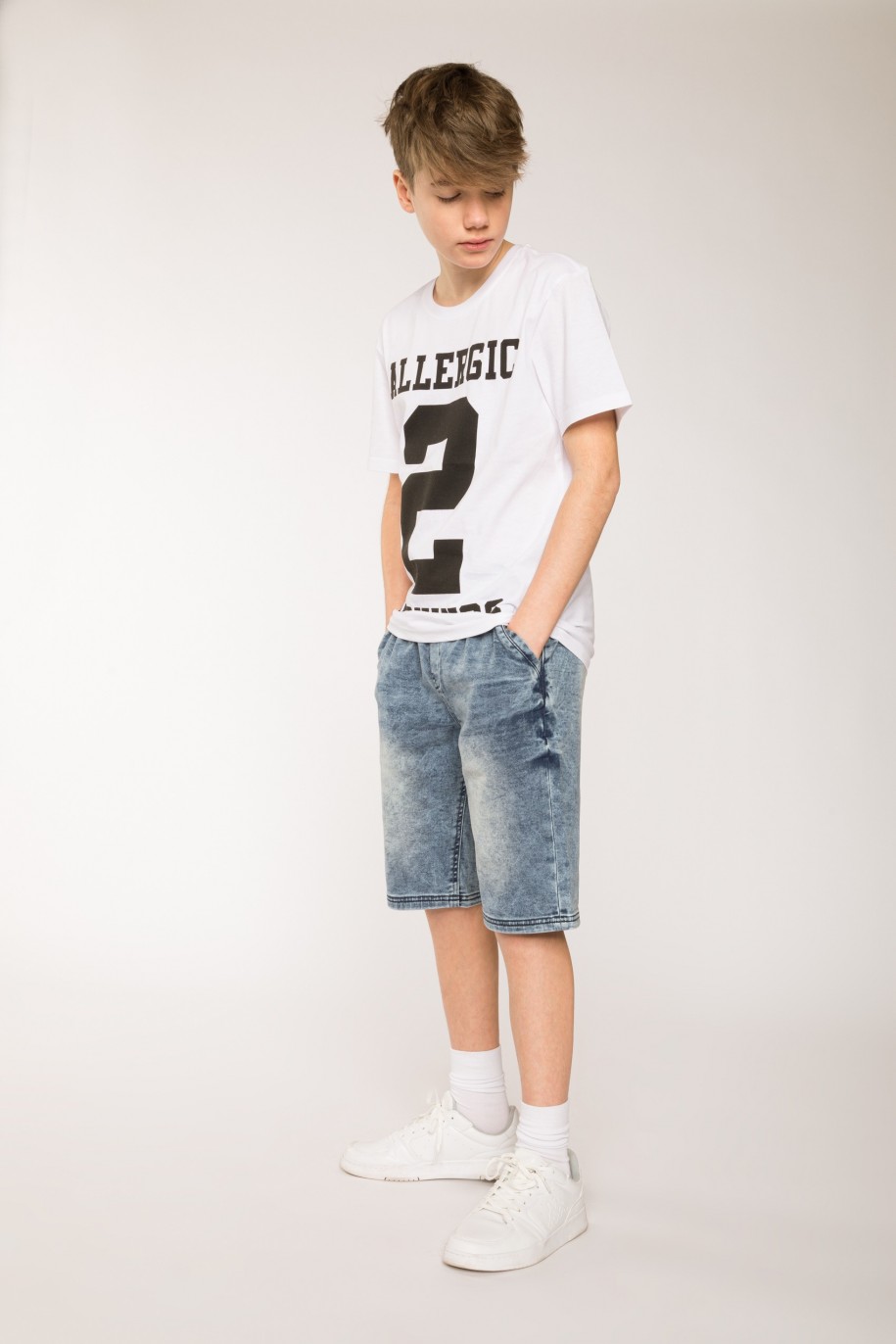 Biały t-shirt dla chłopaka ALLERGIC 2 MORNINGS - 27830