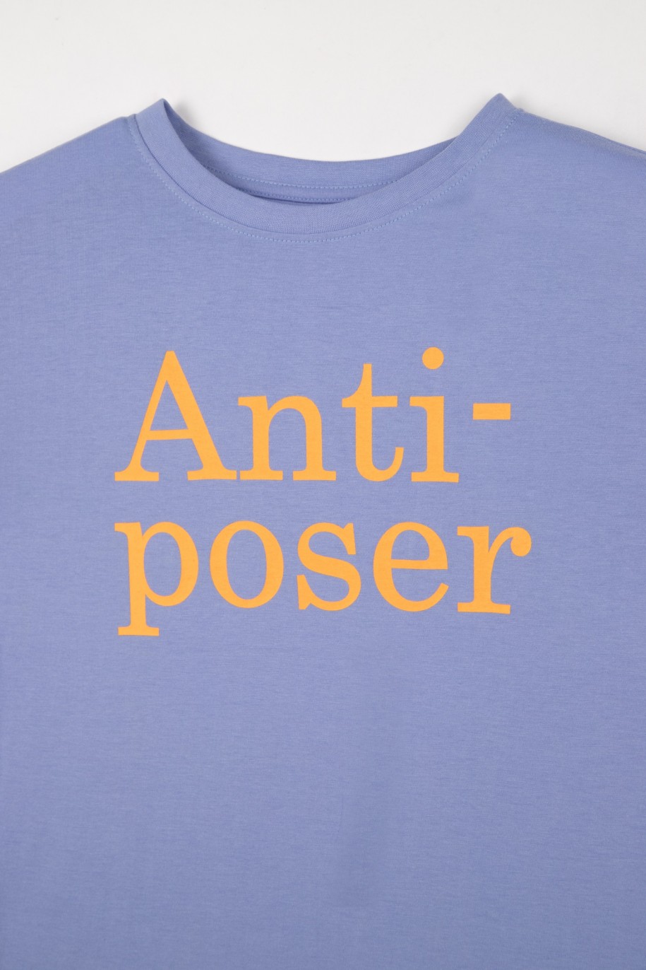 Fioletowy tshirt dla chłopaka z napisem ANTI-POSER - 28251