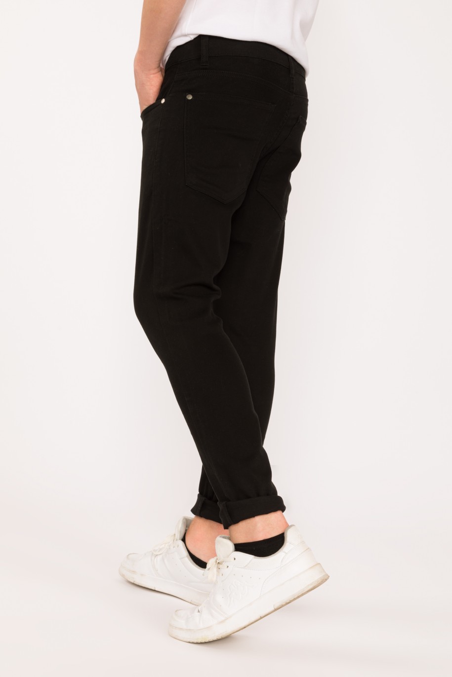 Czarne materiałowe spodnie dla chłopaka REGULAR - 28418