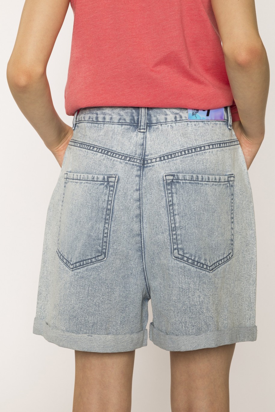 Jeansowe szorty dla dziewczyny z ozdobnymi przeszyciami - 28524
