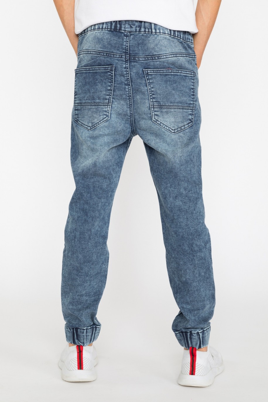 Granatowe jeansowe joggery dla chłopaka - 29328