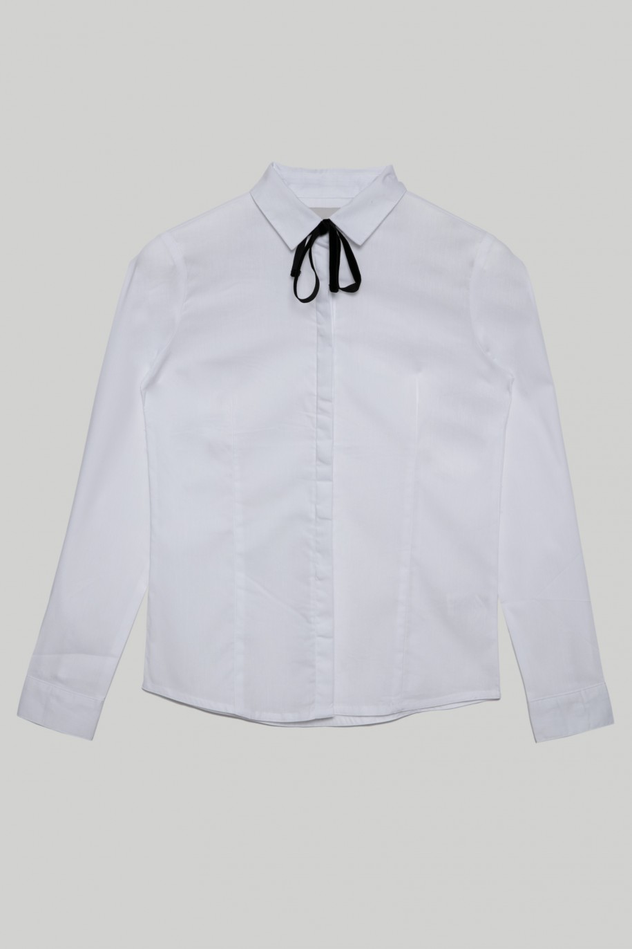 Biała elegancka koszula z ozdobną czarną tasiemką dla dziewczyny - 29415