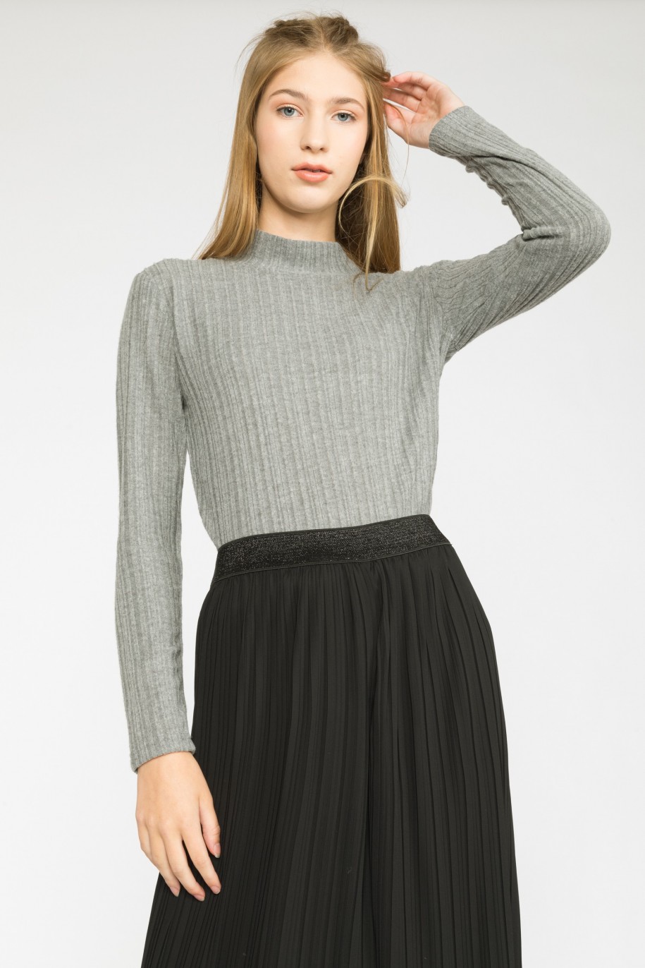 Szary sweter dla dziewczyny z długim rękawem i półgolfem - 31093