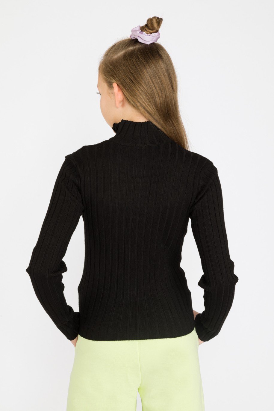 Czarny sweter z długim rękawem z prążkowanej dzianiny - 32995
