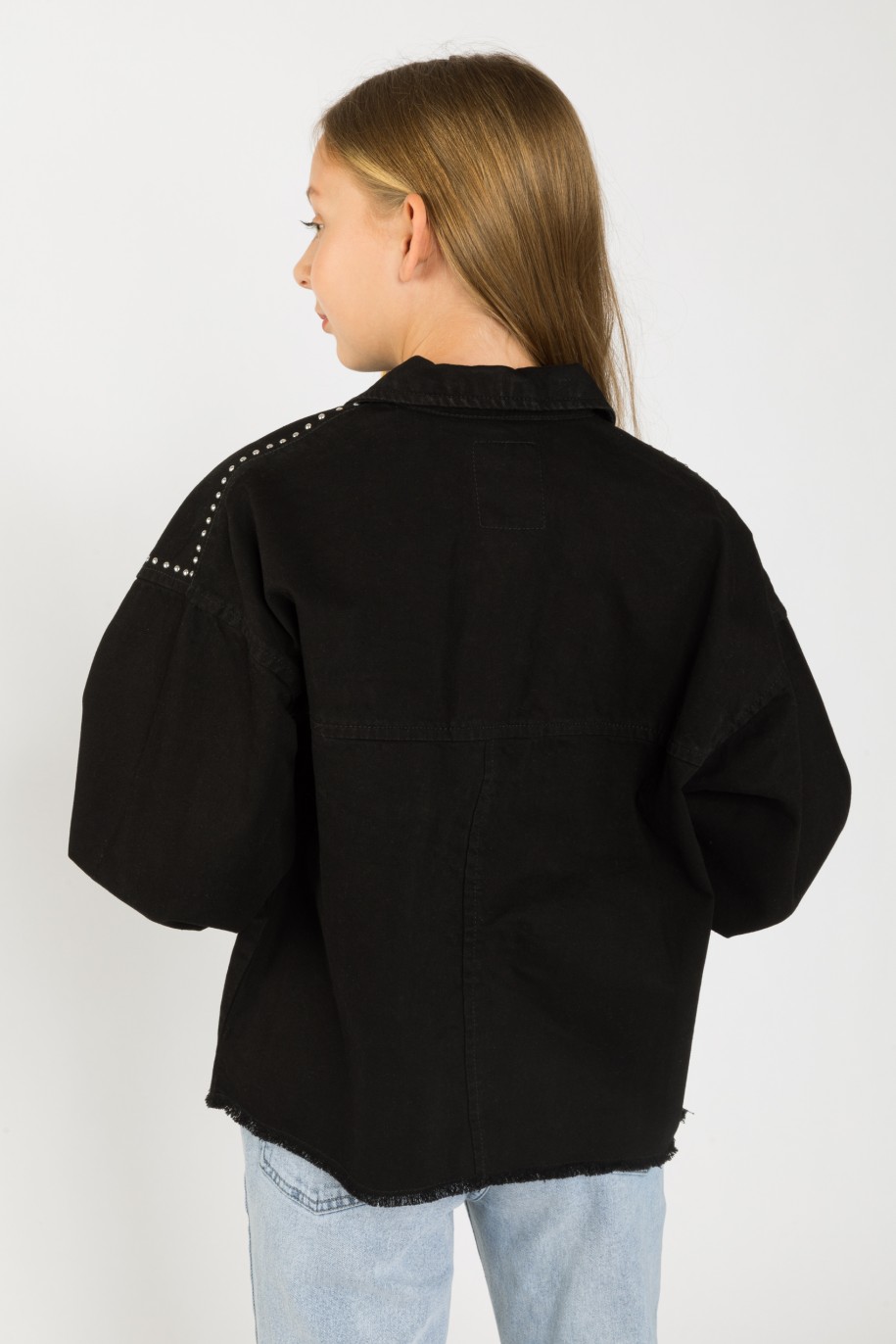 Czarna jeansowa kurtka przejściowa z ozdobnymi nitami - 33182