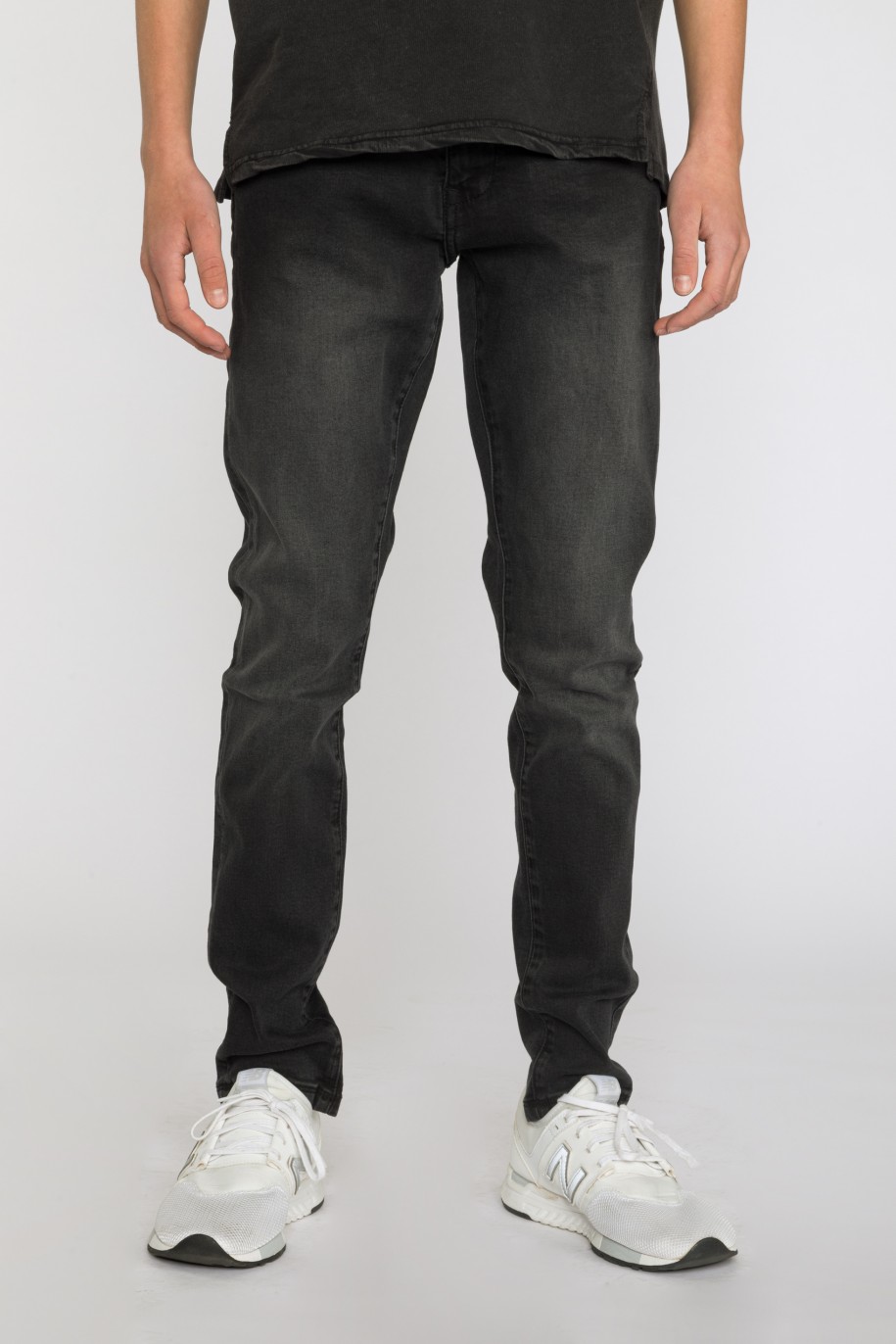 Czarne proste jeansowe spodnie dla chłopaka - 33447