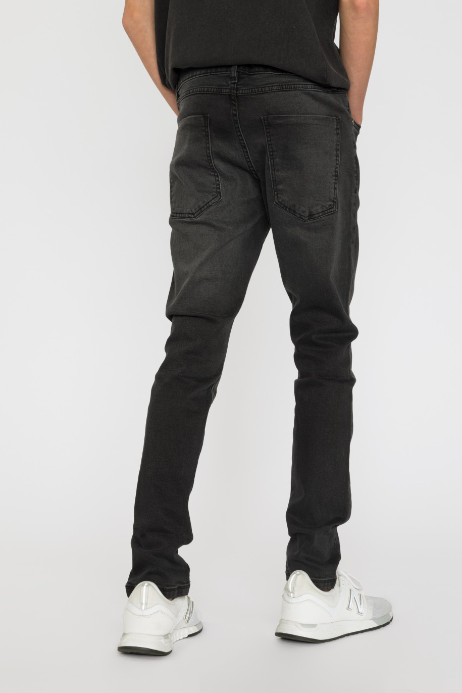 Czarne proste jeansowe spodnie dla chłopaka - 33448