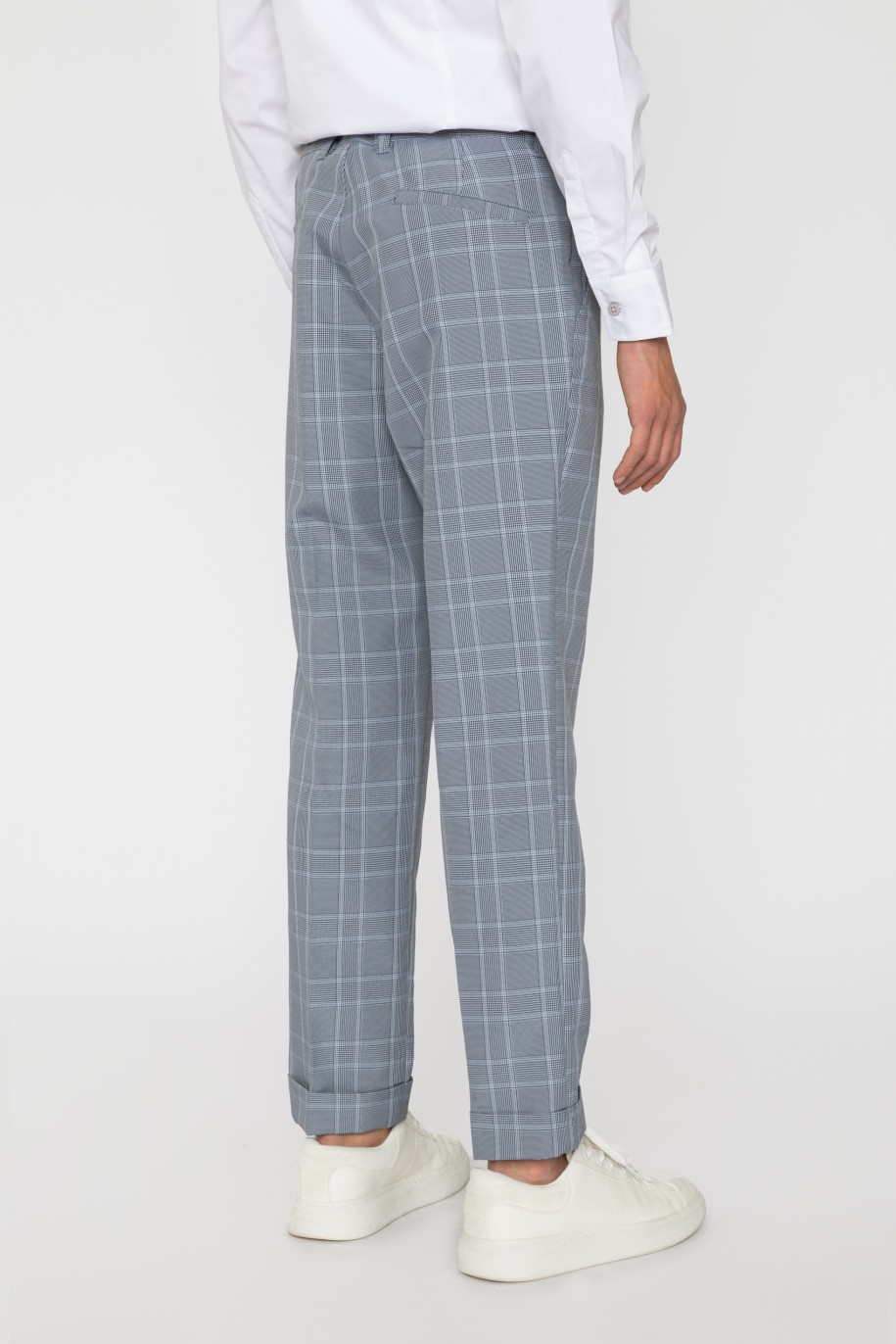 Eleganckie spodnie garniturowe w kratę dla chłopaka - 33591