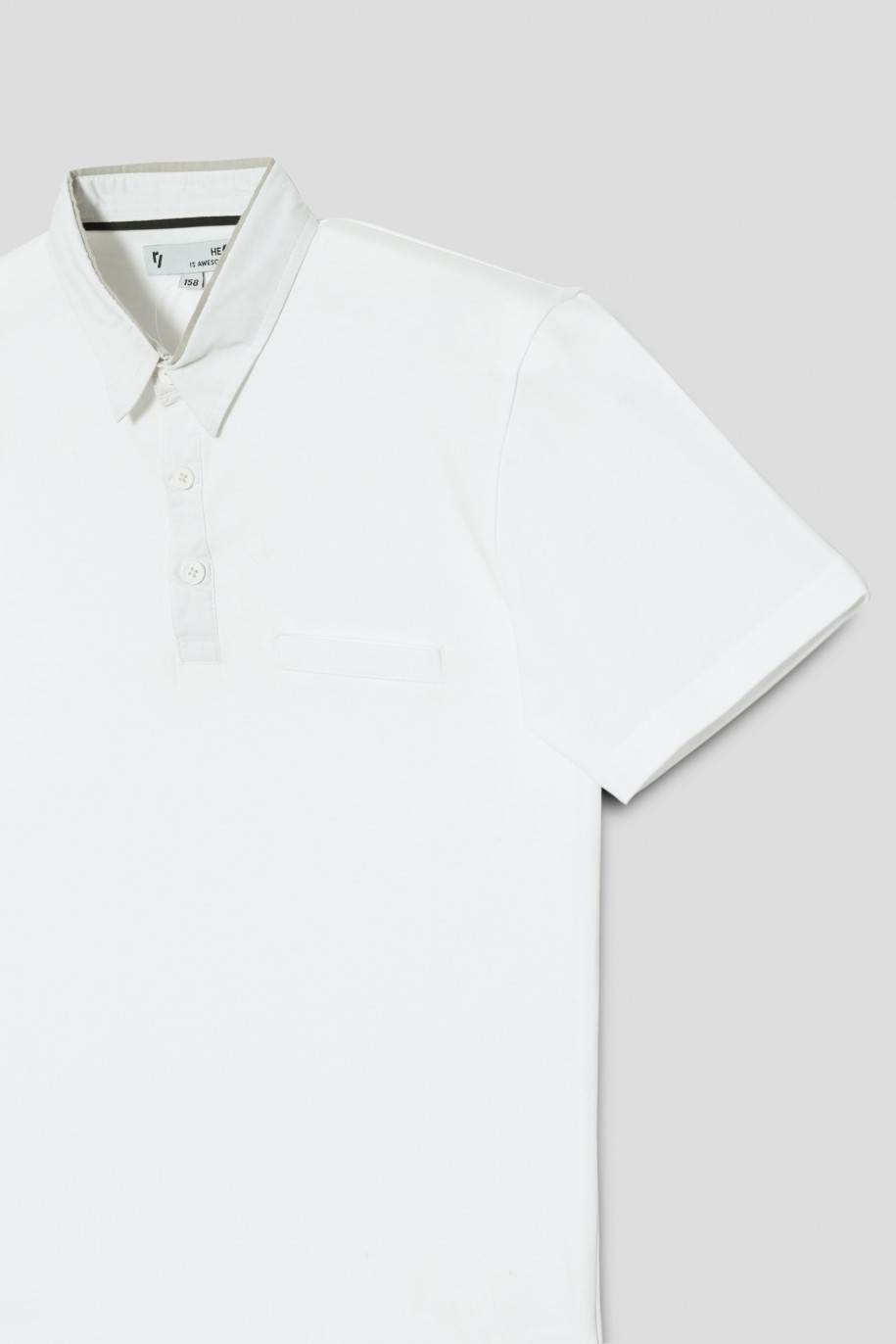 Biała koszulka polo z kieszenią - 34259