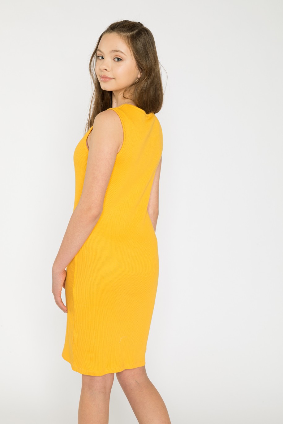 Żółta krótka sukienka z wycięciami - 34639