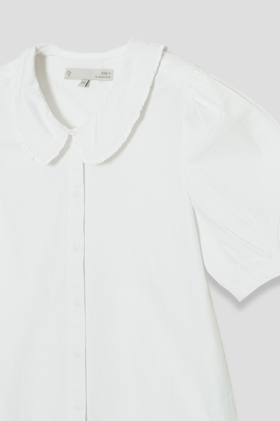 Biała koszula z krótkim rękawem i ozdobnym kołnierzem - 35374