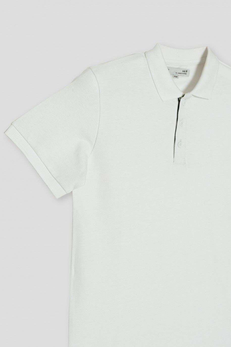 Biała koszulka polo z kontrastowym zapięciem - 35418