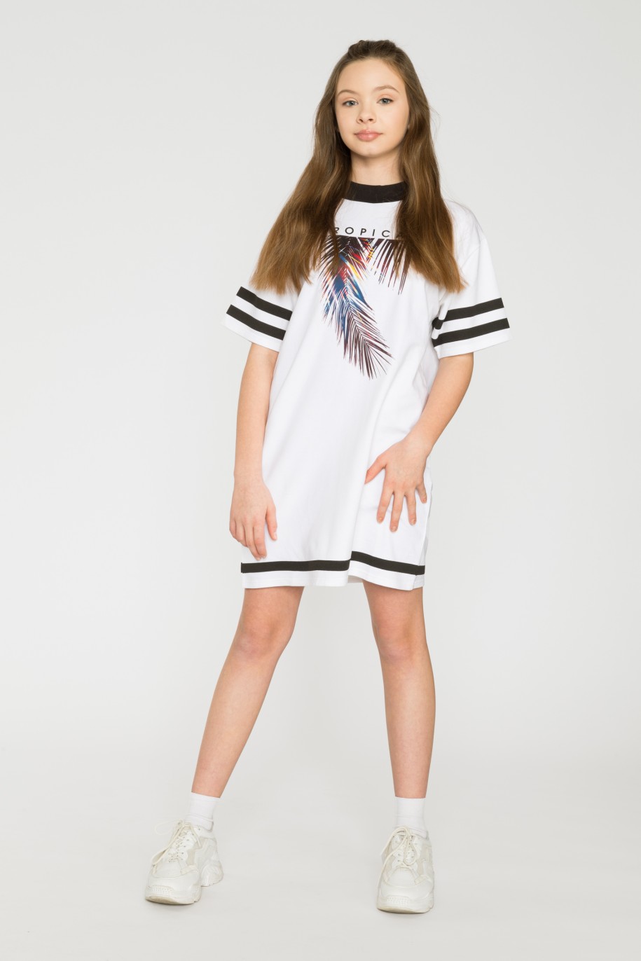 Biała t-shirtowa sukienka TROPICAL - 35483