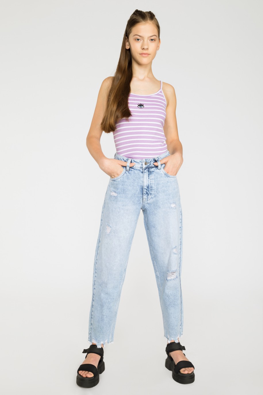 Jasnoniebieskie jeansy z przetarciami - 35670