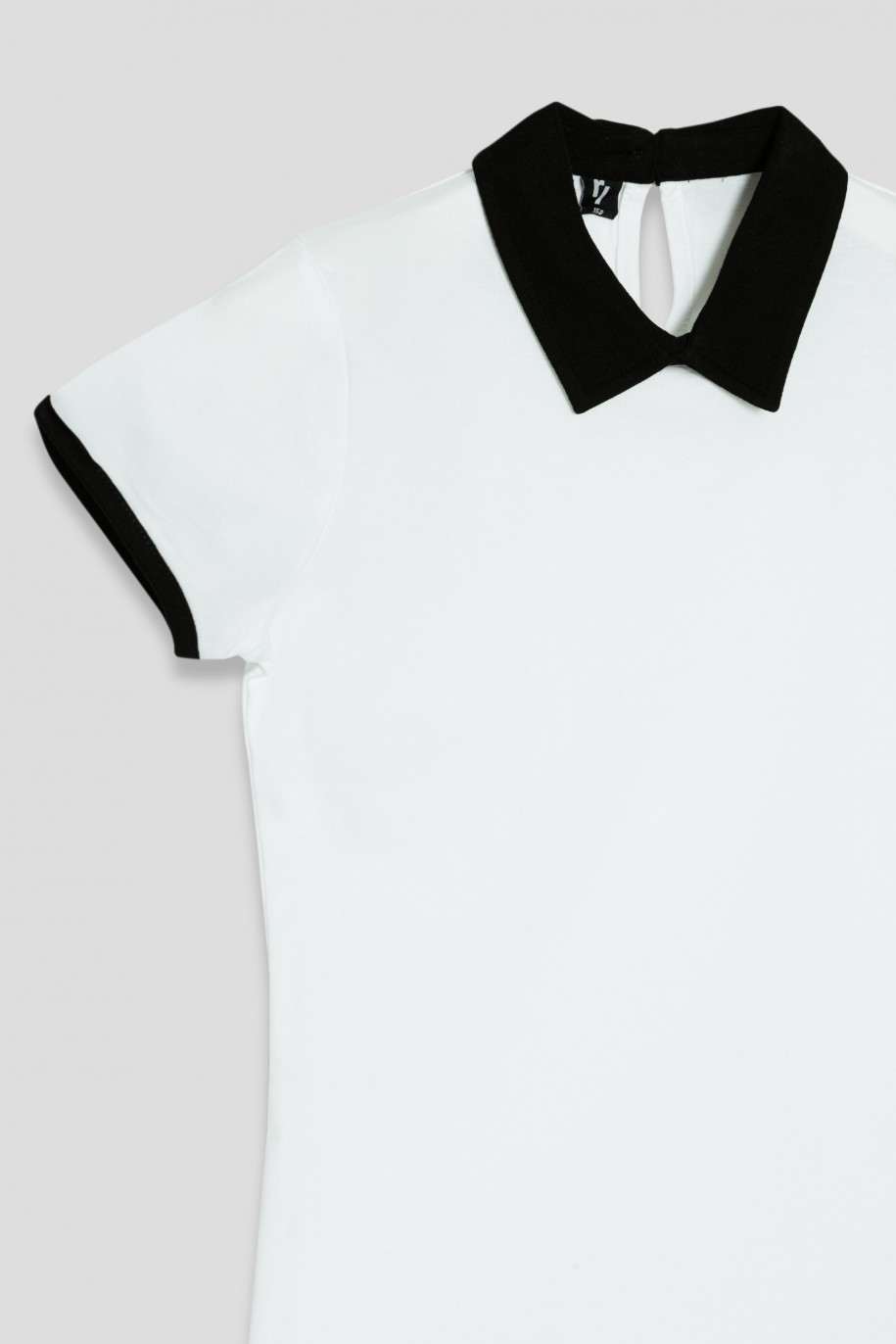 Biała bluzka z czarnymi lamówkami - 36197