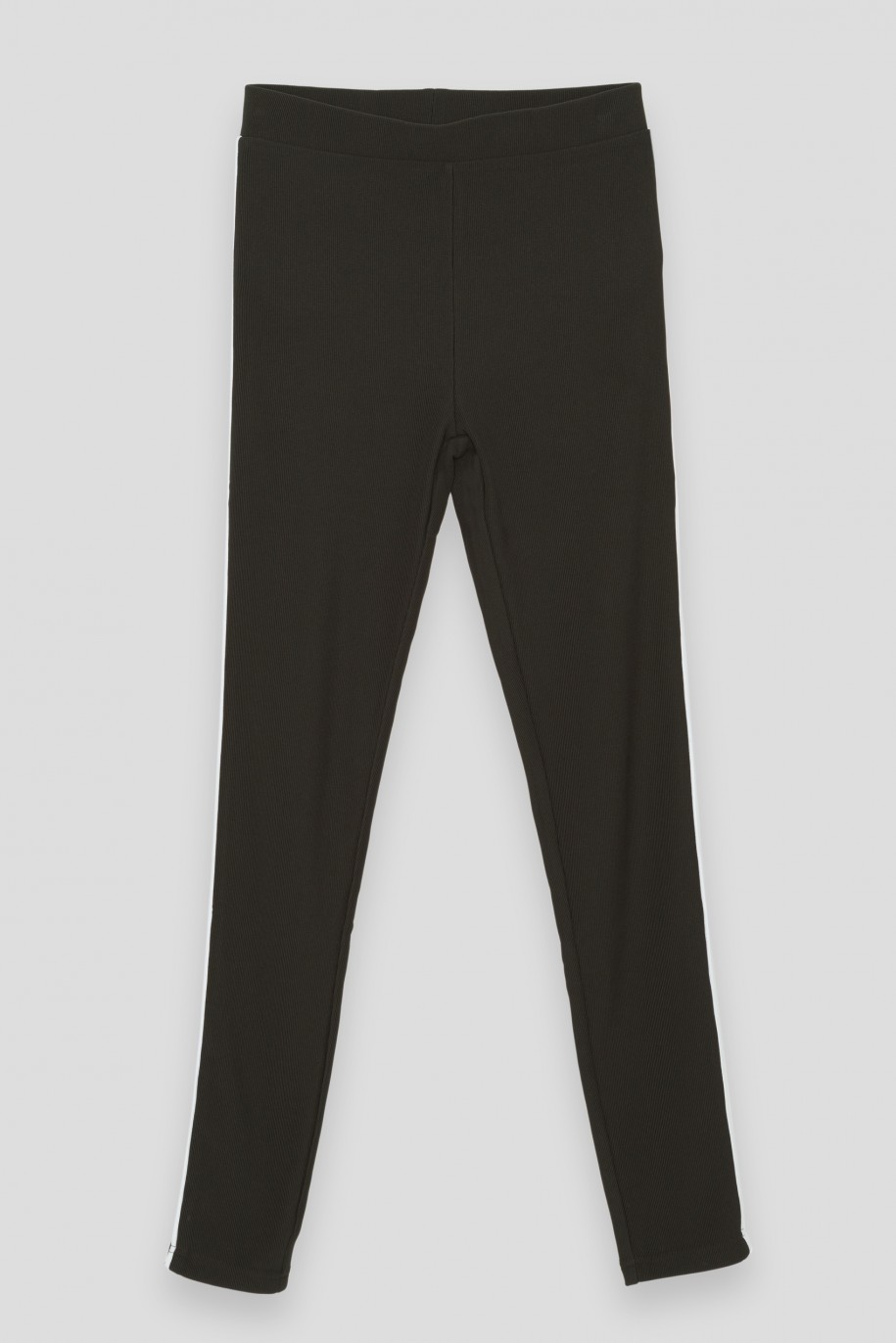 Czarne legginsy z białym paskiem - 36232