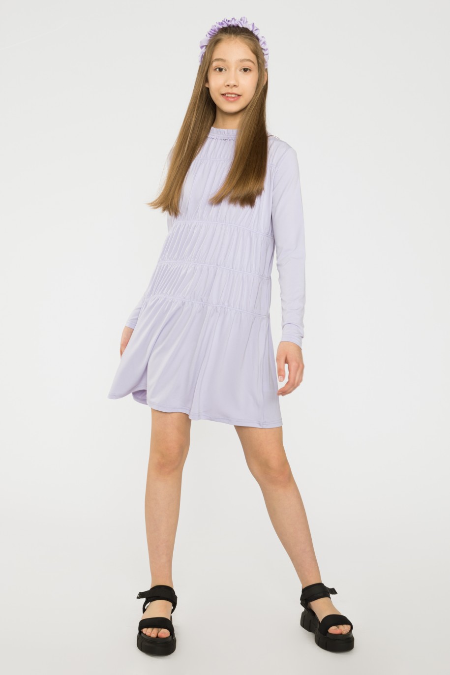 Lilowa sukienka z marszczeniami - 36374