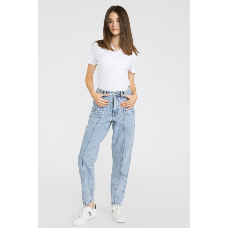 Niebieskie jeansy typu mom fit z przeszyciami - 36662