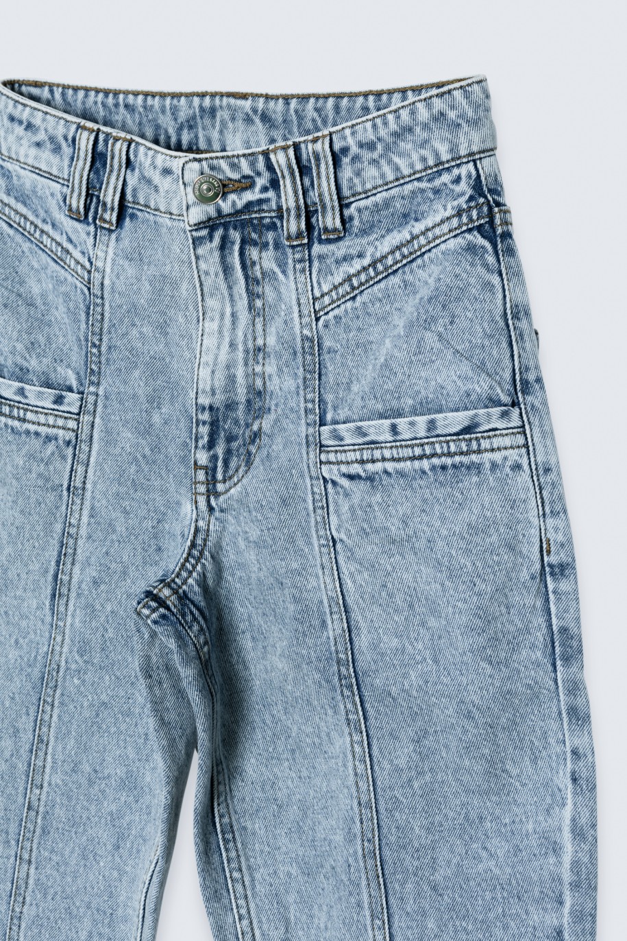 Niebieskie jeansy typu mom fit z przeszyciami - 36667