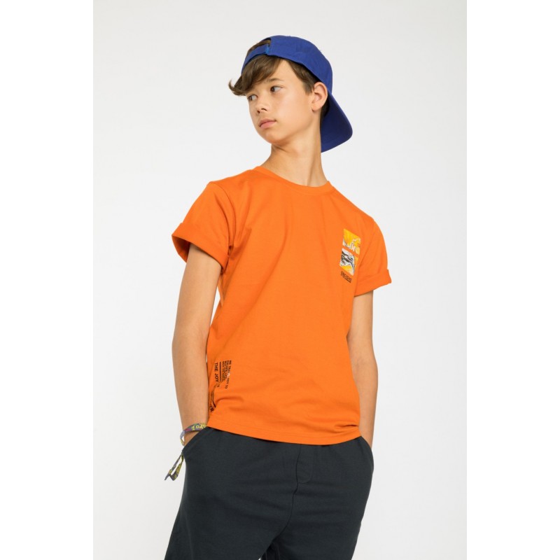 Pomarańczowy T-shirt z nadrukiem na piersi - 37853