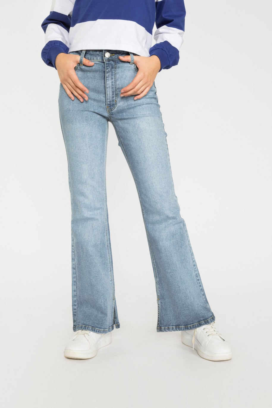 Niebieskie jeansy typu dzwony - 38419