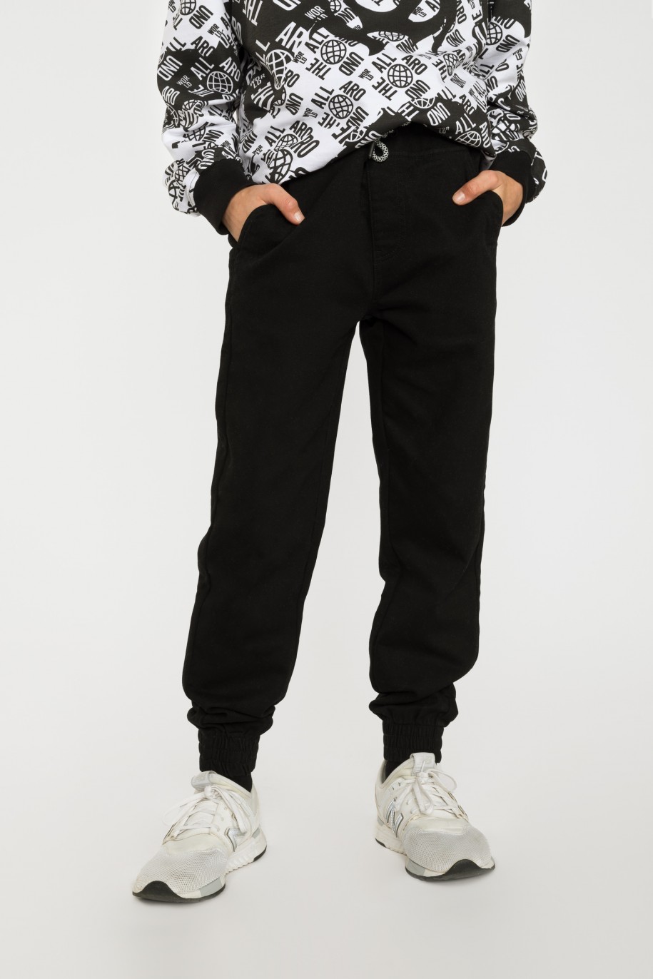 Czarne spodnie typu jogger - 38961
