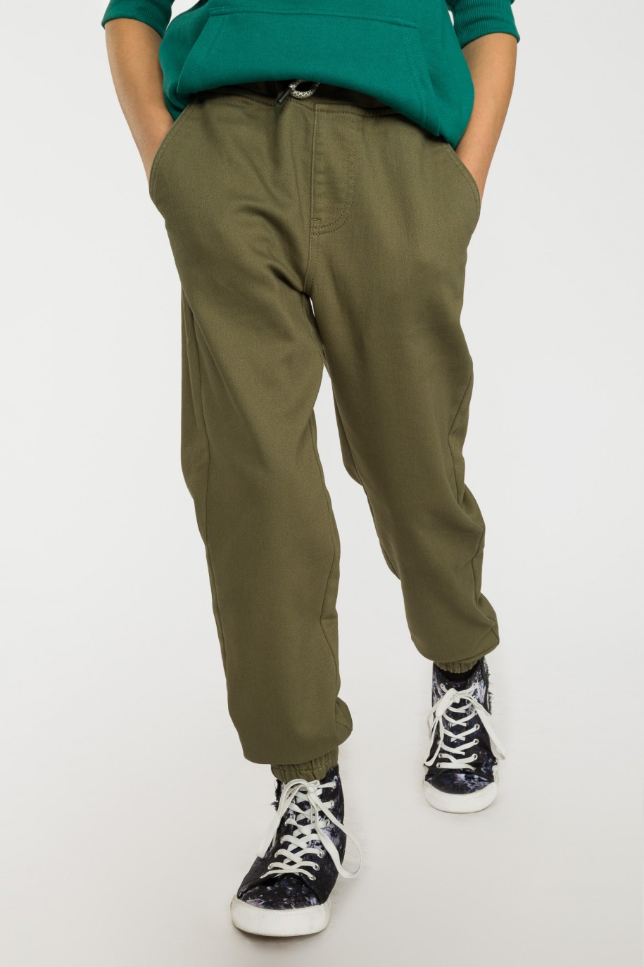 Spodnie typu jogger w kolorze khaki - 38966