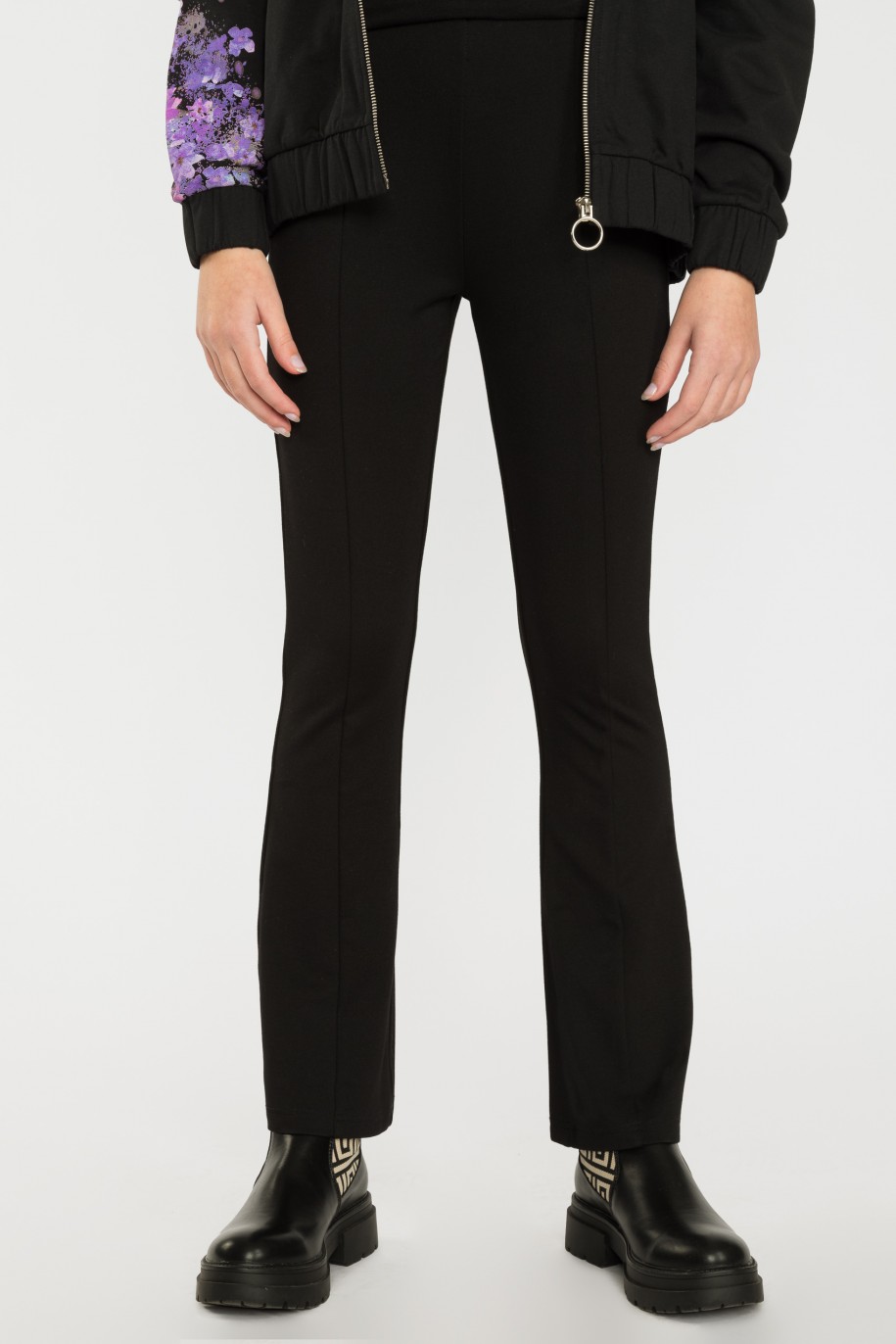 Czarne spodnie typu dzwony - 38993