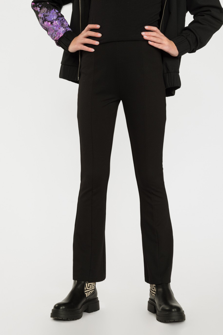Czarne spodnie typu dzwony - 38994