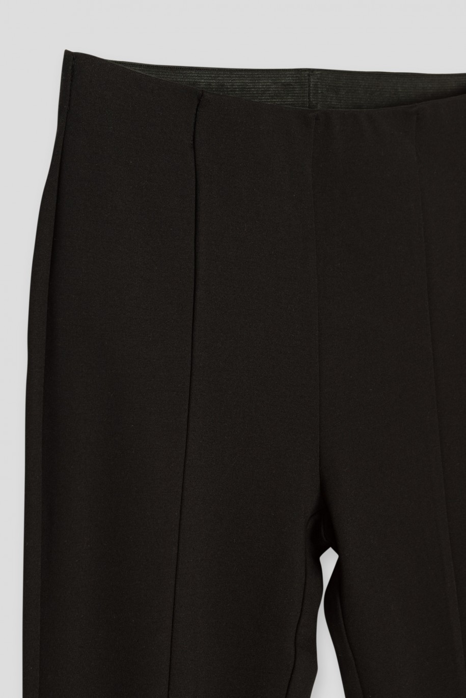 Czarne spodnie typu dzwony - 38996