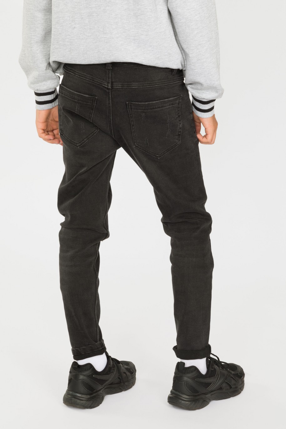 Czarne jeansy z przetarciami - 39222