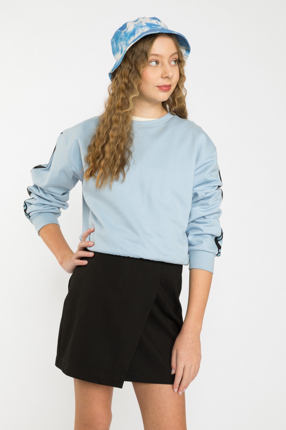 Błękitna bluza dresowa z lampasami - 40018