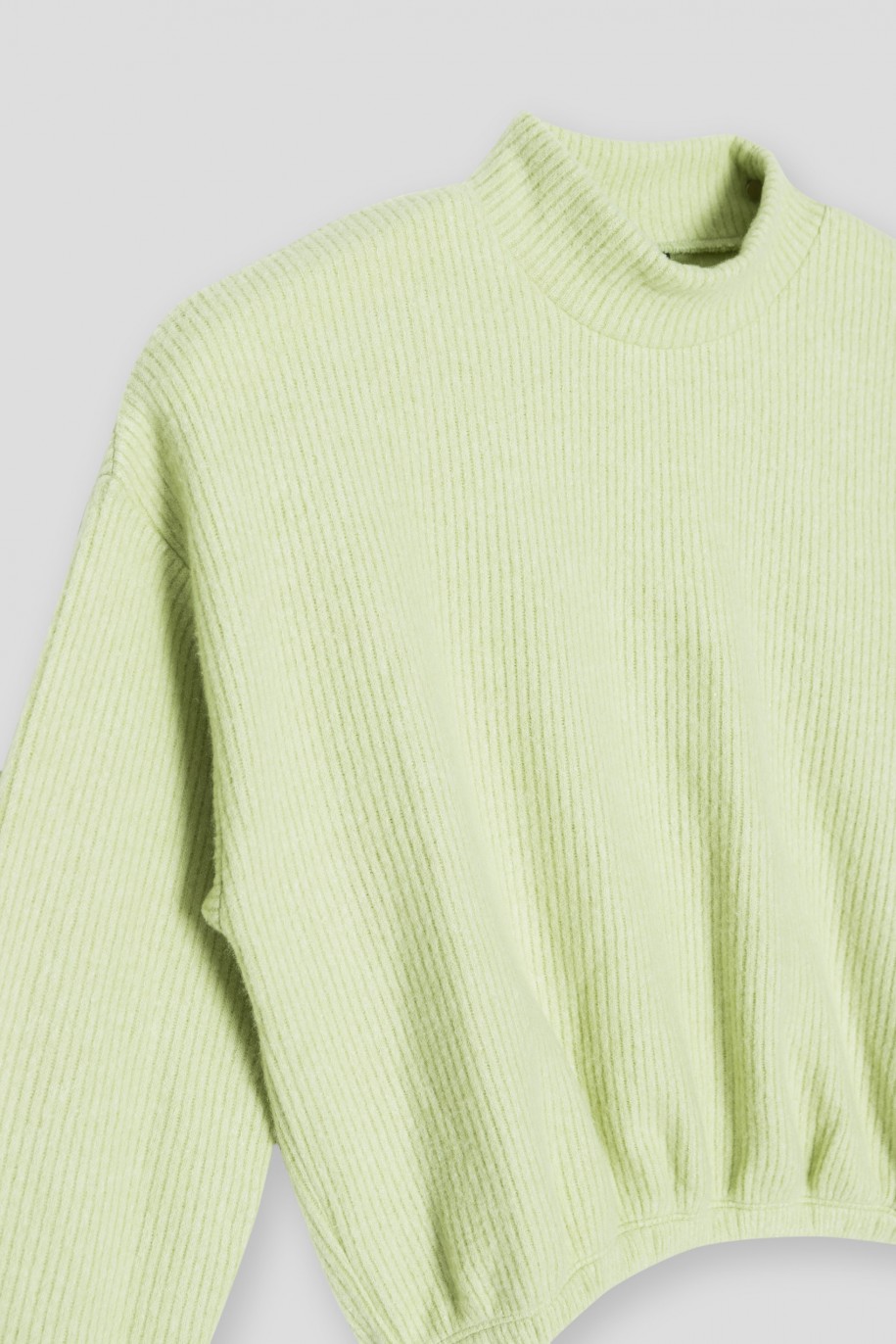 Pistacjowy prążkowany sweter - 40041