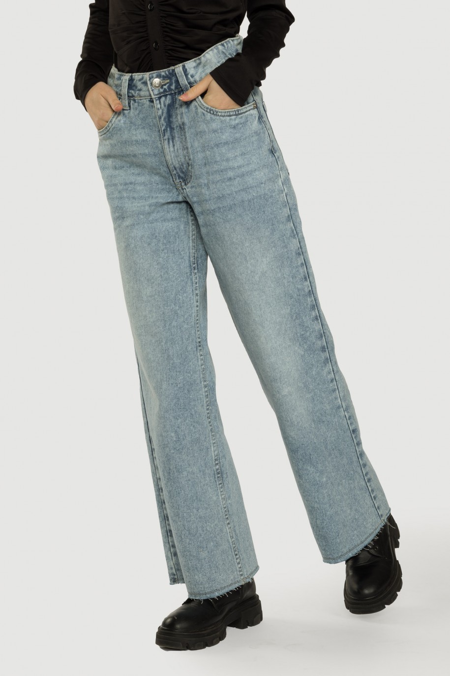 Niebieskie jeansy typu WIDE LEG - 40443