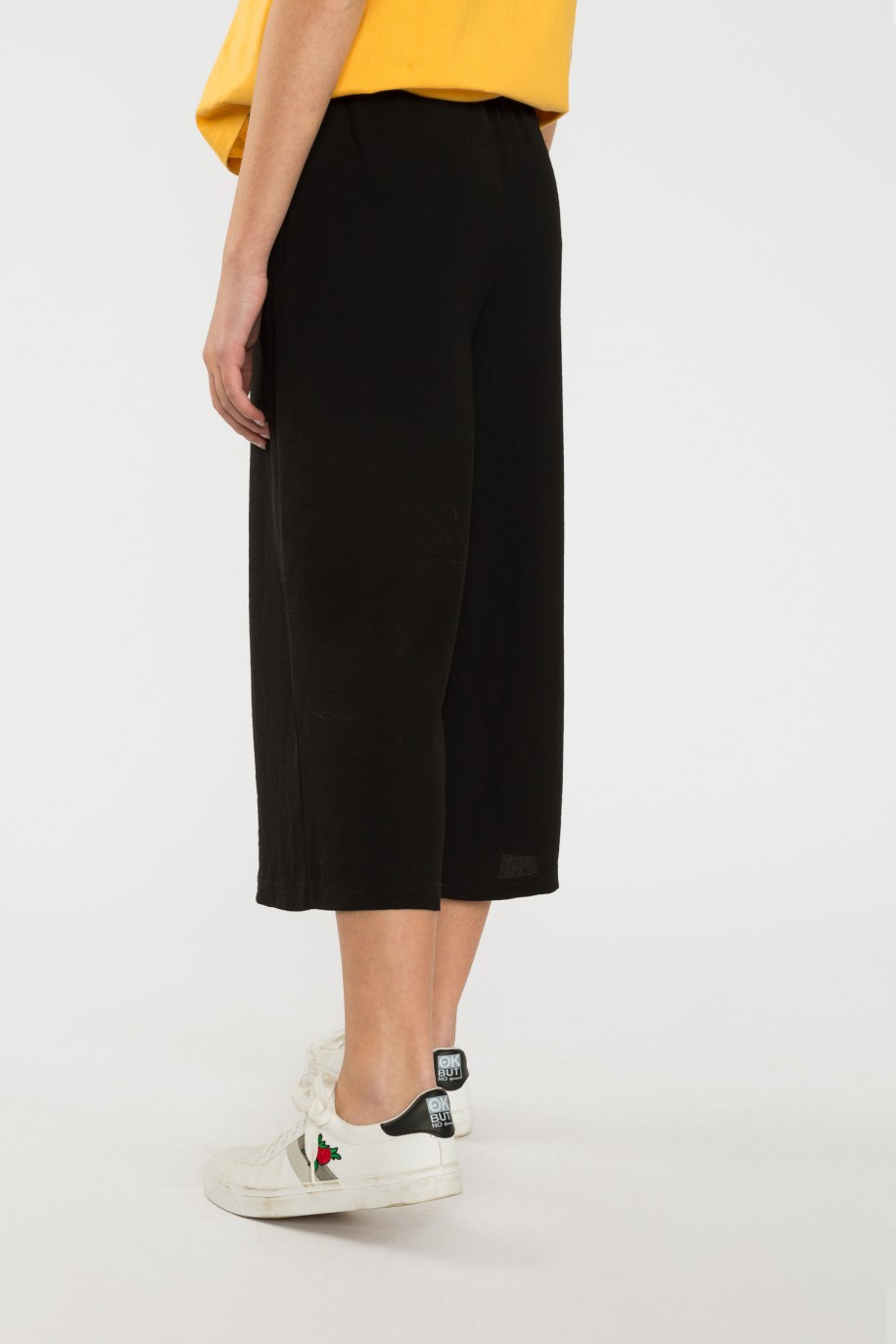 Czarne spodnie typu WIDE LEG 3/4 - 40763