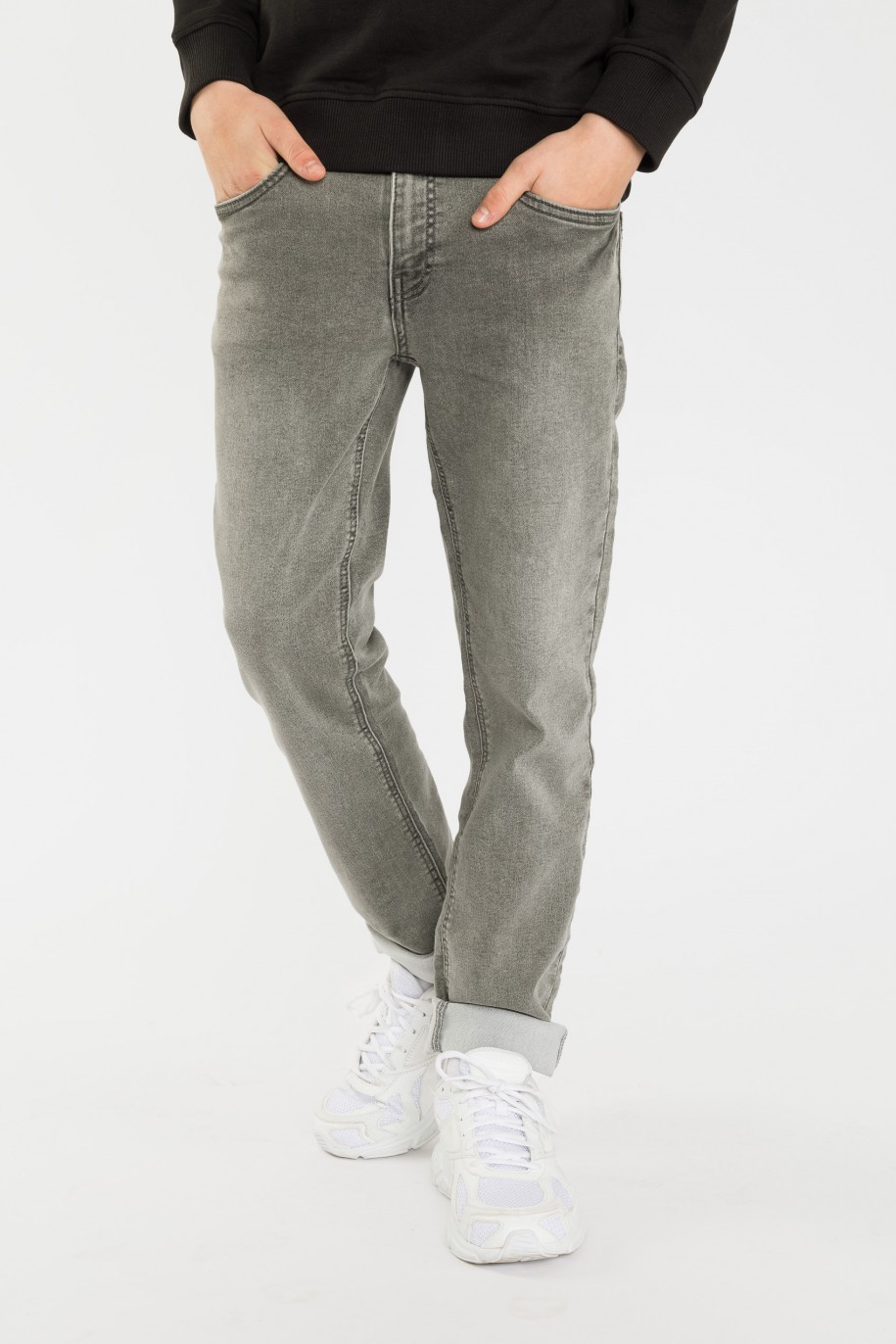 Szare proste jeansy - 40830
