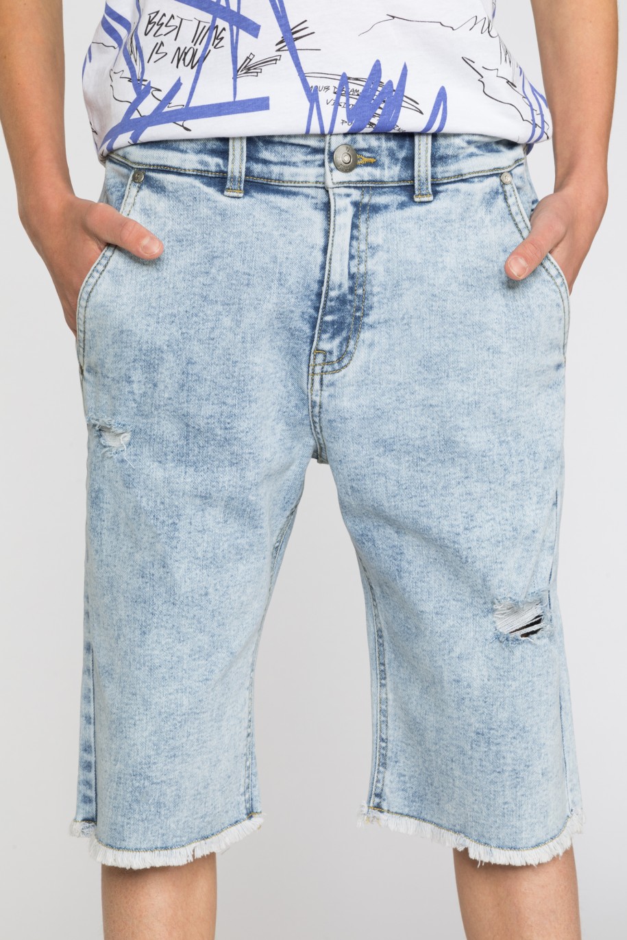Jeansowe krótkie spodenki z przetarciami - 41182