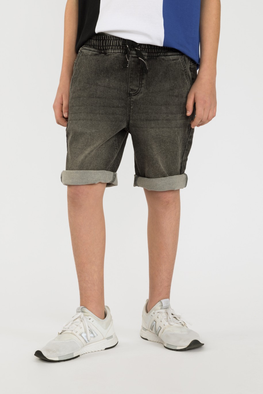 Krótkie szare jeansowe spodenki dla chłopaka - 41198