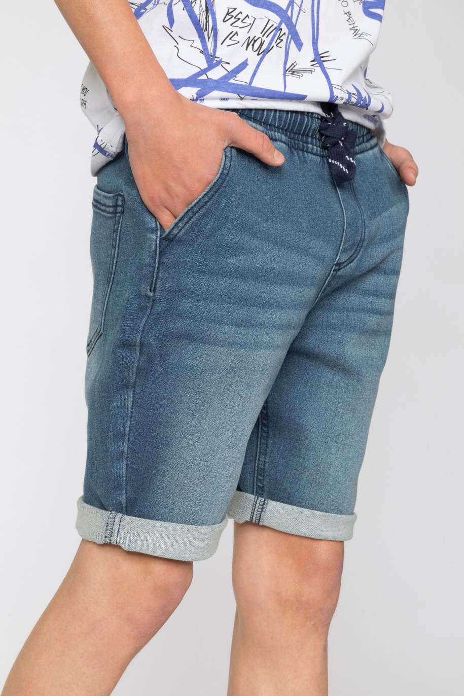 Krótkie niebieskie jeansowe spodenki dla chłopaka - 41206