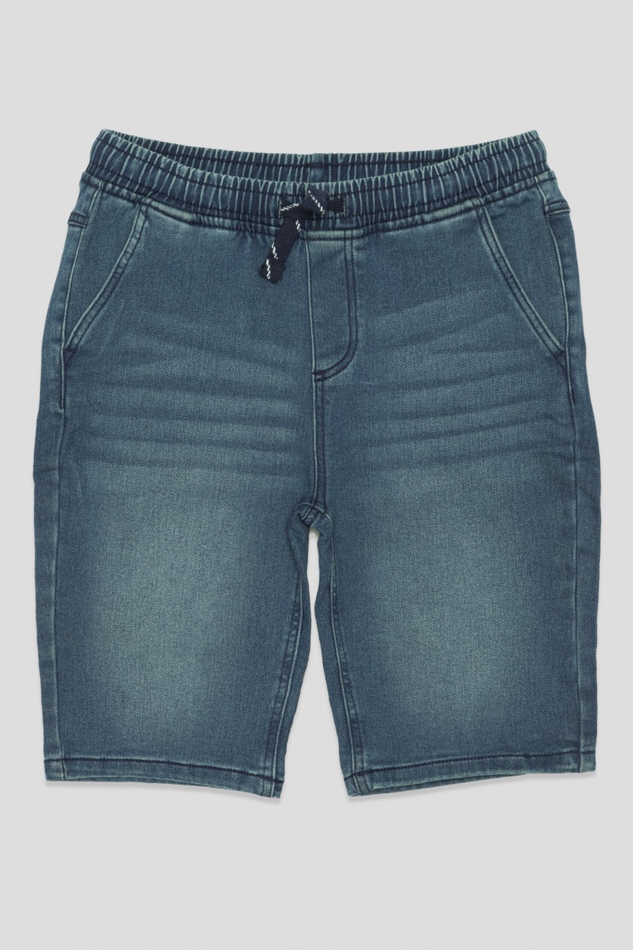 Krótkie niebieskie jeansowe spodenki dla chłopaka - 41207