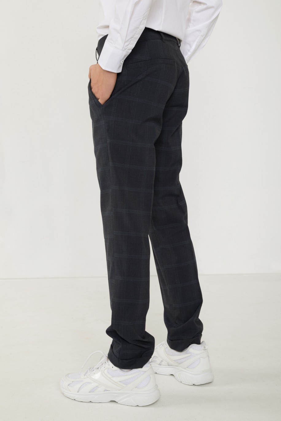 Granatowe spodnie garniturowe w kratę - 42004