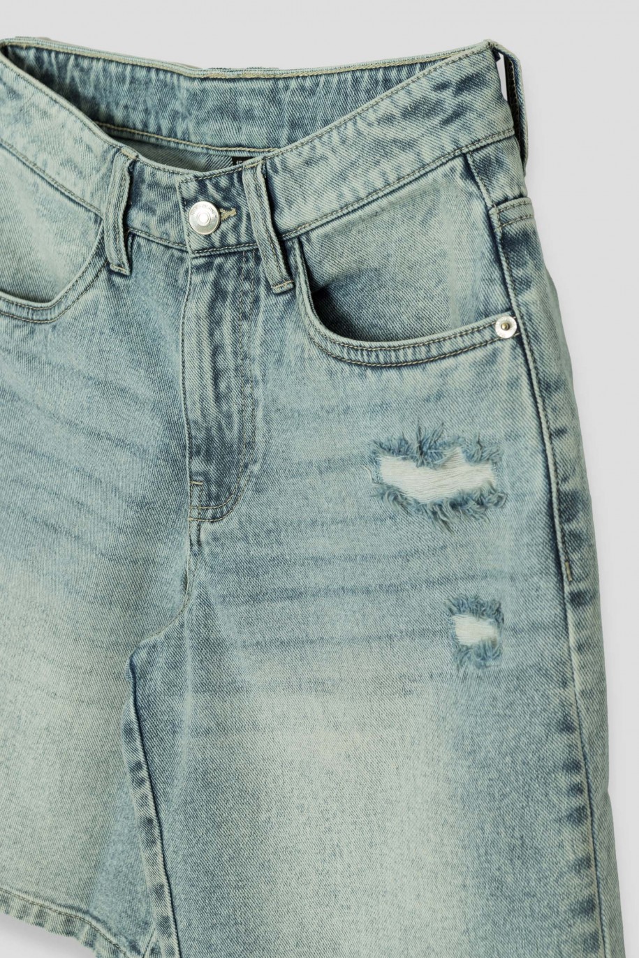 Niebieskie krótkie jeansowe spodenki z przetarciami - 42172