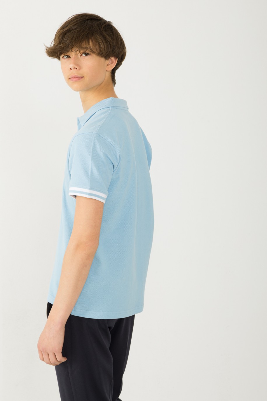 Niebieska koszulka polo z paskami na rękawach - 42472
