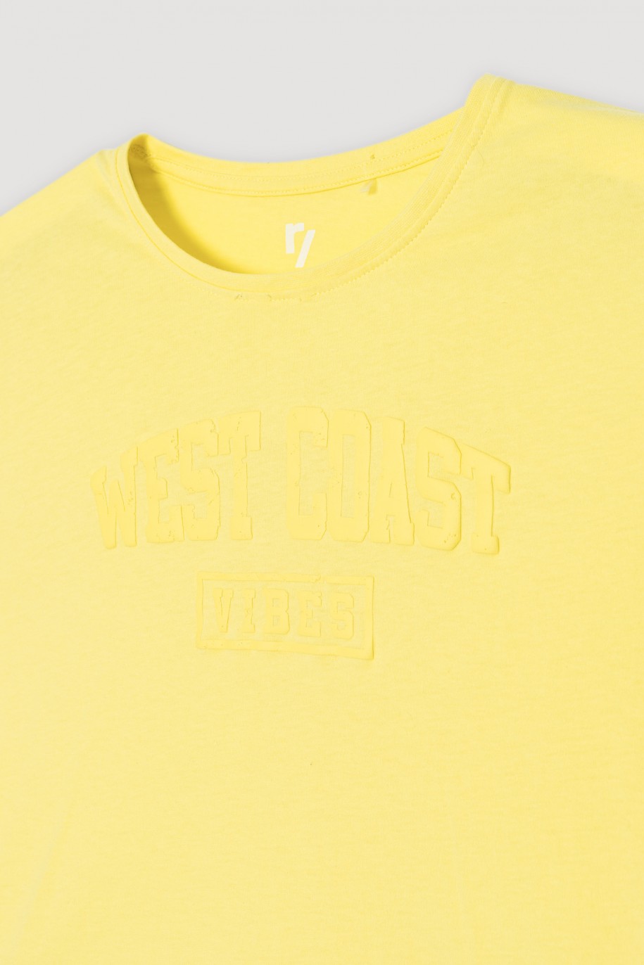 Żółty T-shirt z ozdobnym nadrukiem - 42558