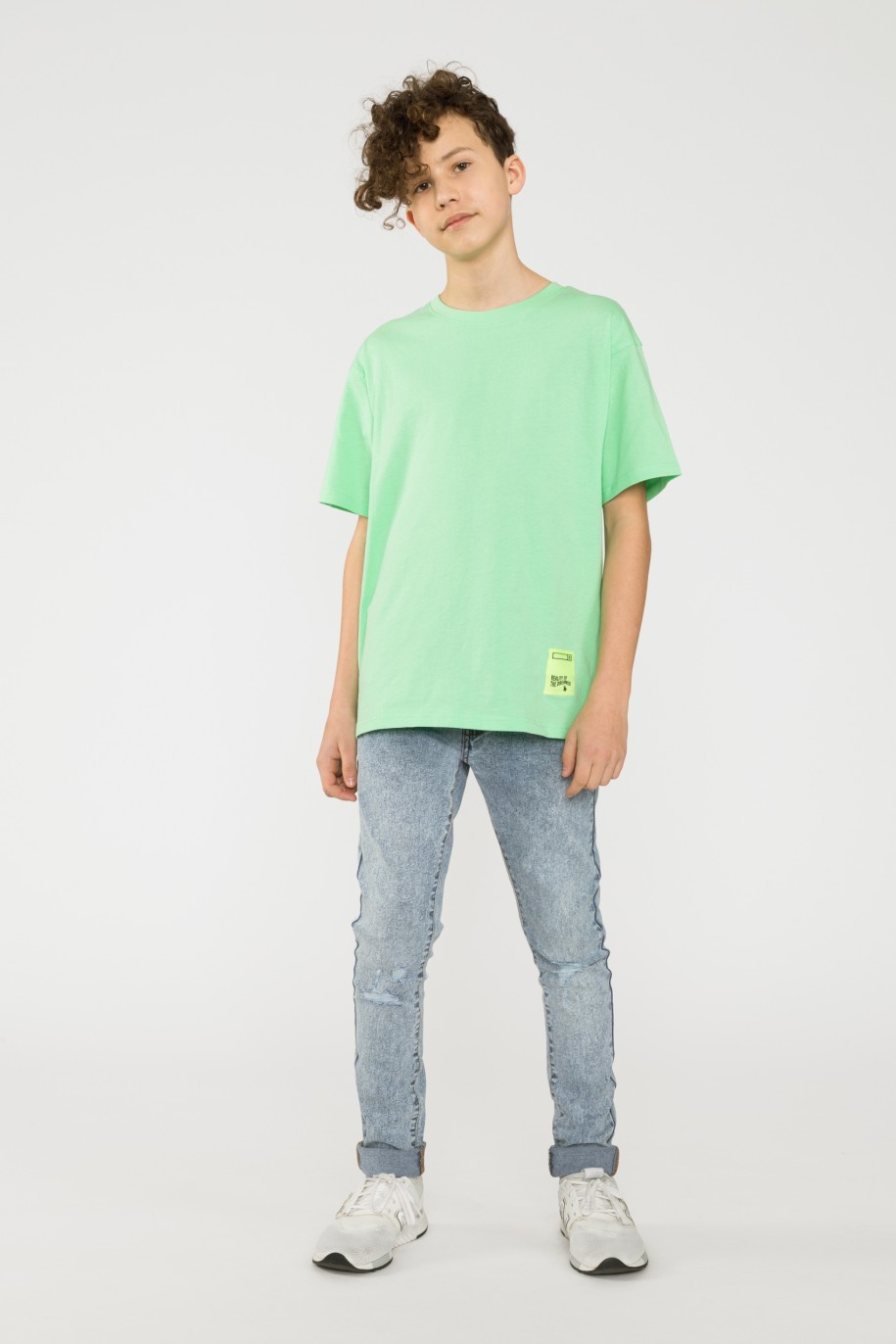 Zielony T-shirt z nadrukiem na plecach - 42589