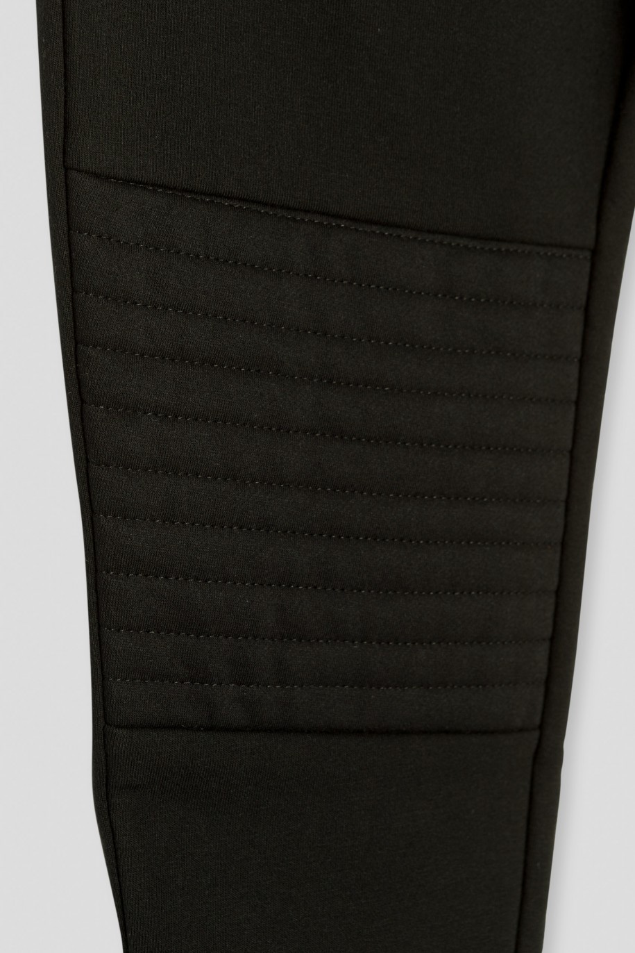 Czarne spodnie typu joggery - 42913