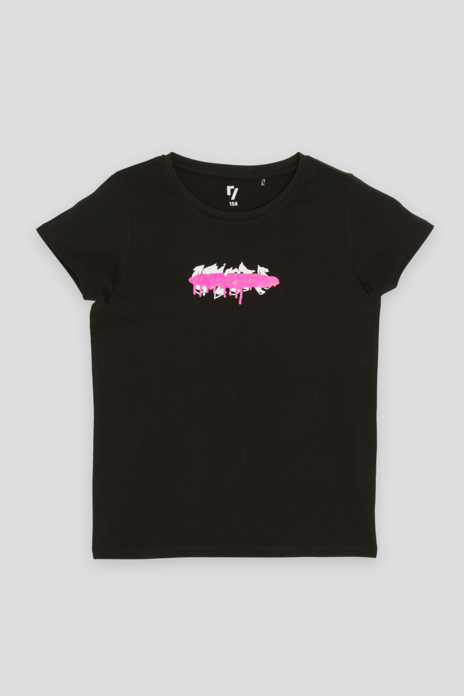 Czarny T-shirt z różowym nadrukiem graffiti - 43075