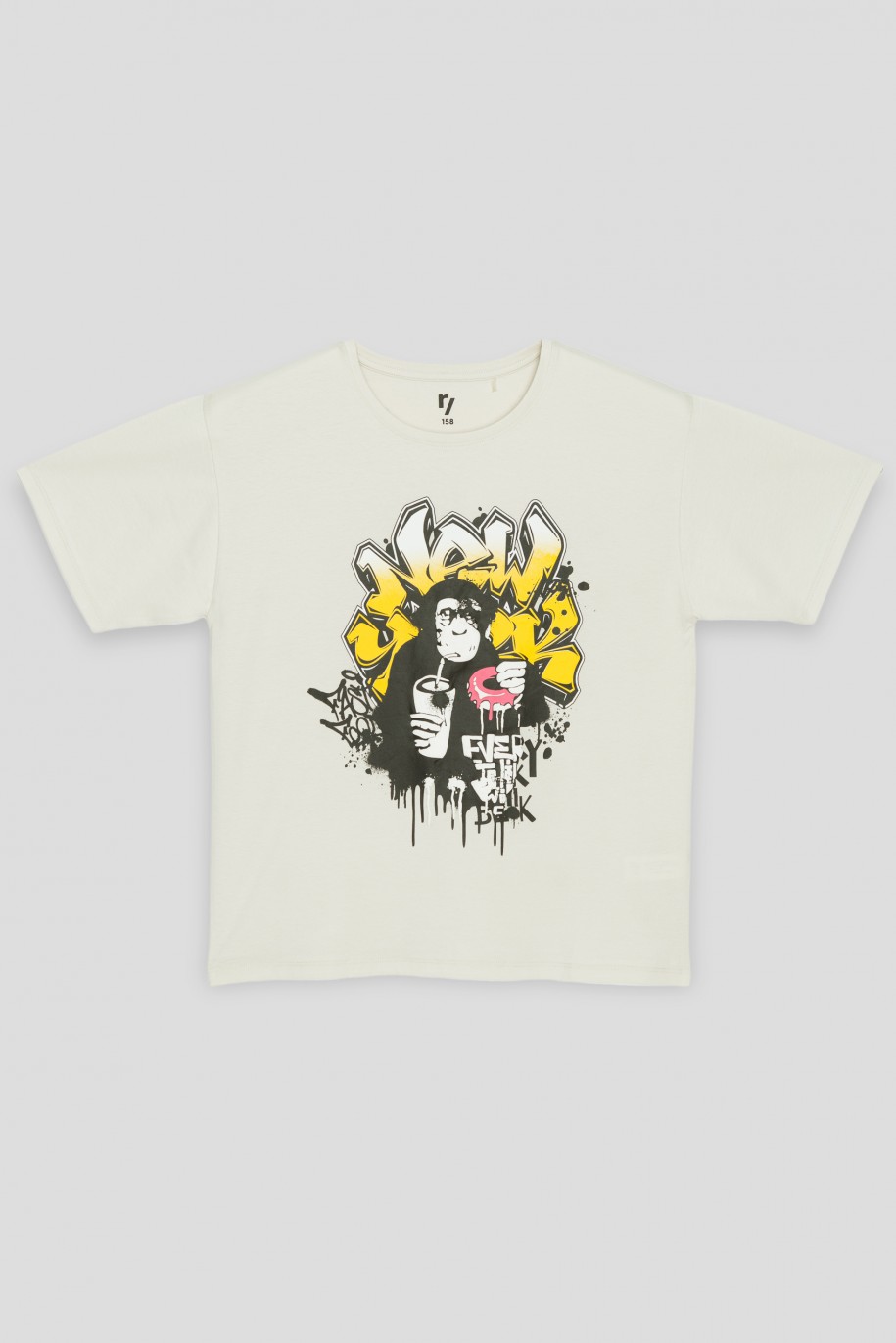 Kremowy T-shirt ovsersize z nadrukiem graffiti - 43156