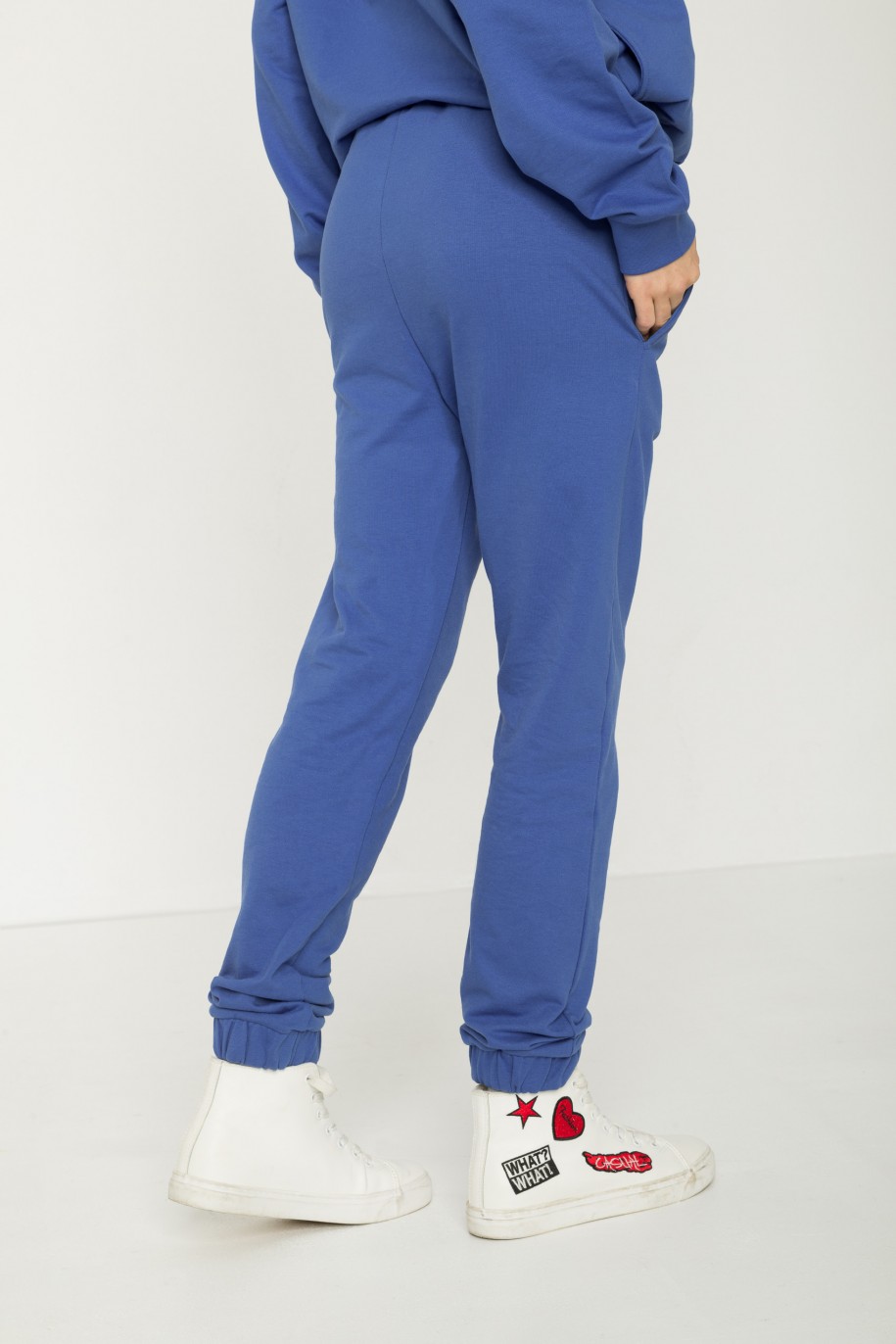 Niebieskie gładkie spodnie dresowe - 43176