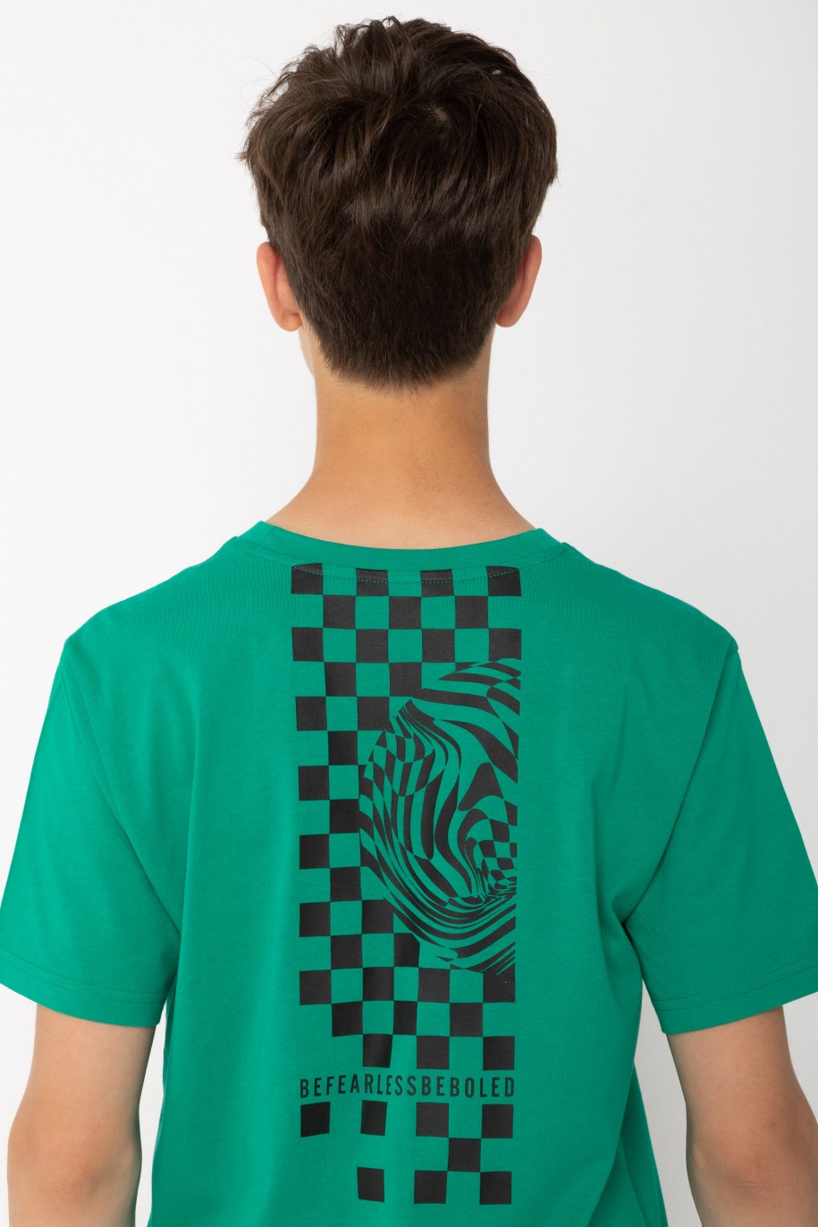 Zielony T-shirt z nadrukiem szachownicy - 43216